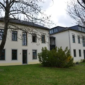 https://villa-seraphinum.dresdenhotels.net